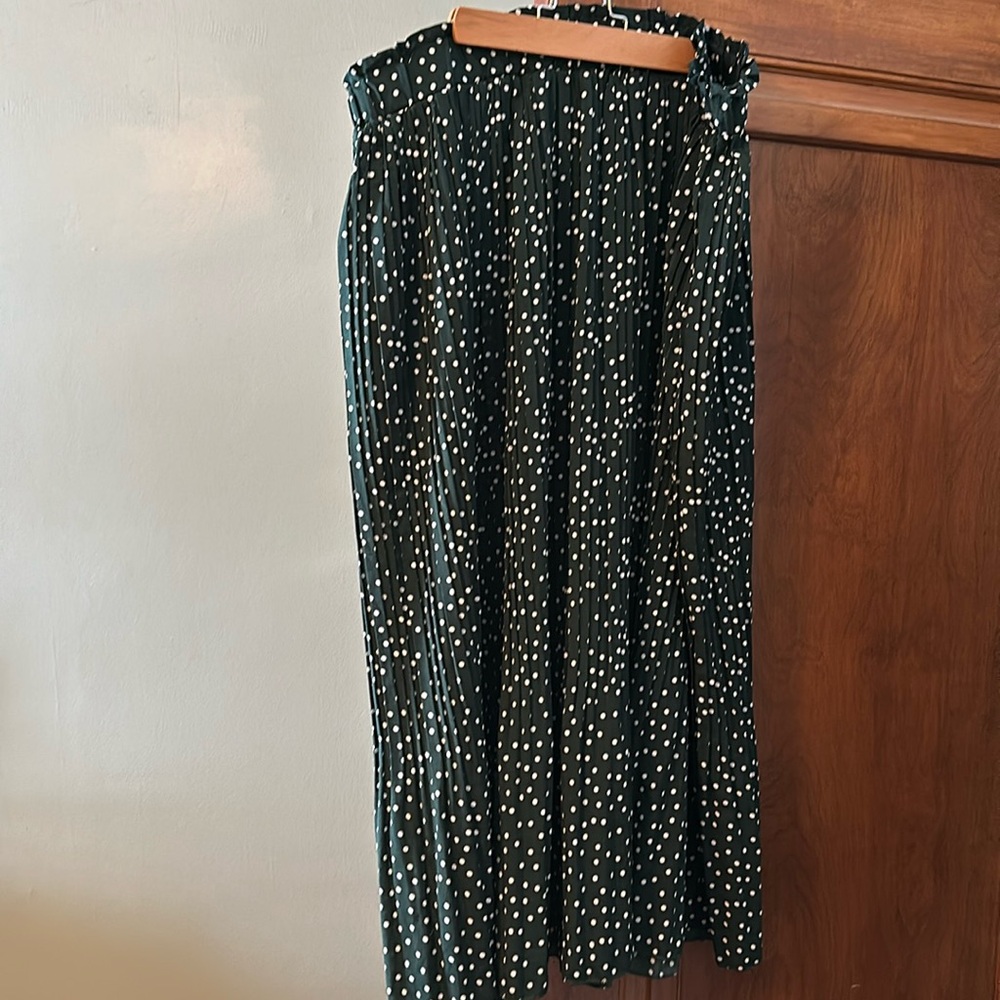 3X forest green elastic waist skirt. NWT